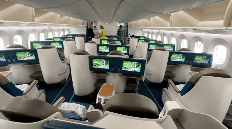Air Tahiti Nui Boeing 787-9 Business Class from Los Angeles to Paris