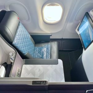 DELTA Business Class Suite | Airbus A330neo Amsterdam to Salt Lake City (great flight!)